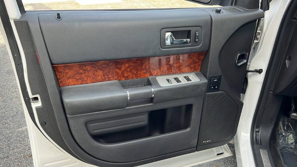 used 2011 Ford Flex car, priced at $9,900
