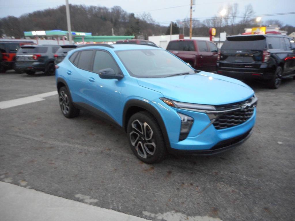 used 2025 Chevrolet Trax car, priced at $23,900