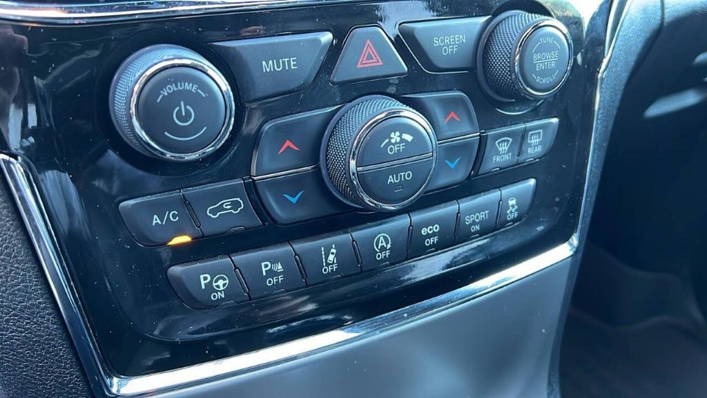 used 2021 Jeep Grand Cherokee car, priced at $28,900