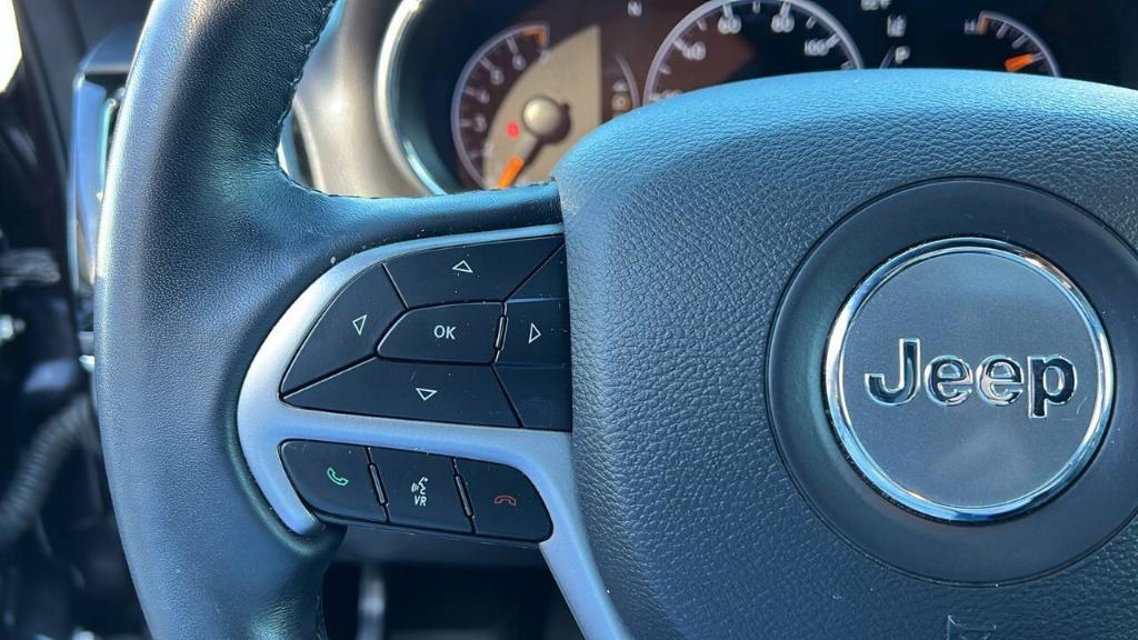 used 2021 Jeep Grand Cherokee car, priced at $28,900