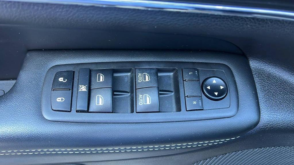 used 2021 Jeep Grand Cherokee car, priced at $28,900