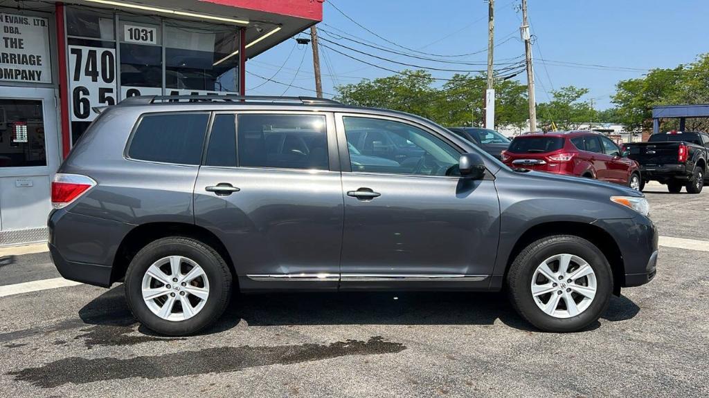 used 2012 Toyota Highlander car, priced at $14,900