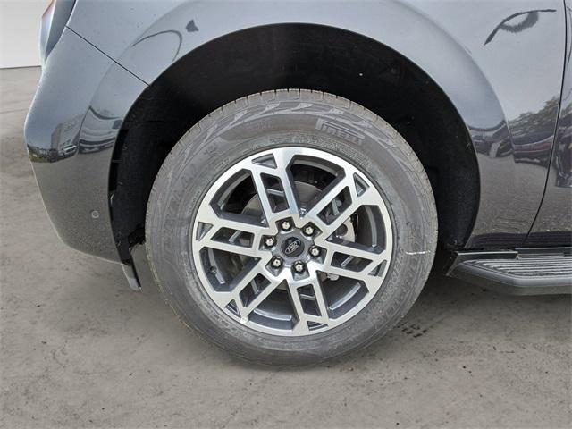 new 2025 Ford Expedition Max car, priced at $73,652