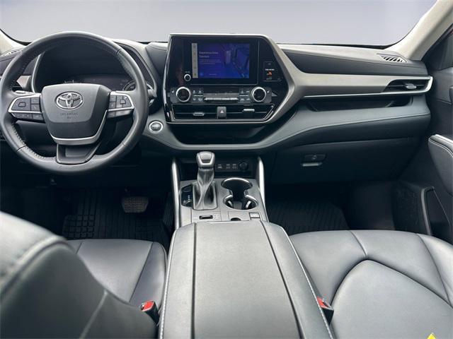 used 2023 Toyota Highlander car, priced at $41,698