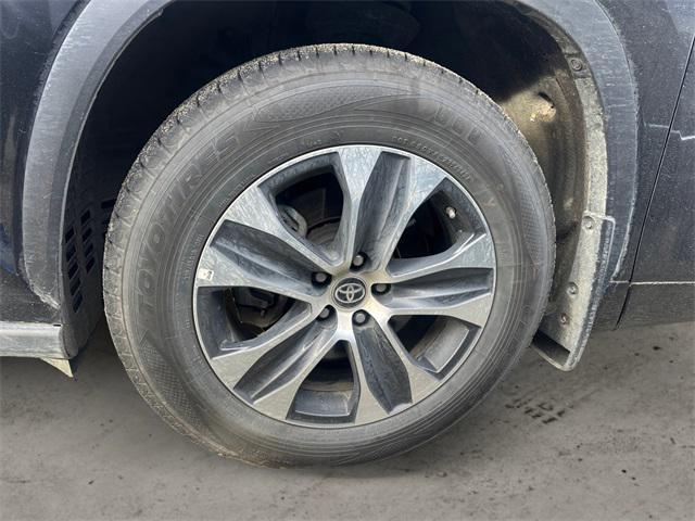 used 2024 Toyota Highlander car, priced at $45,988