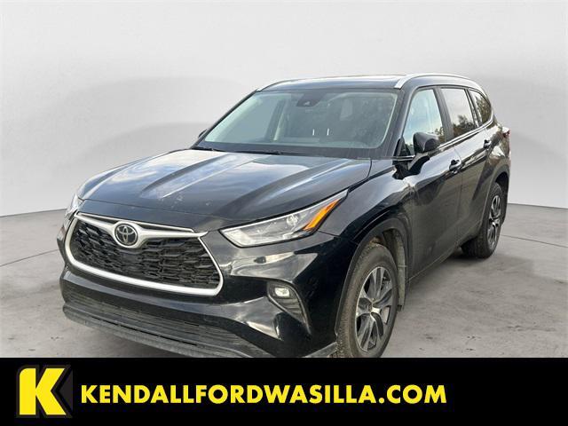 used 2024 Toyota Highlander car, priced at $45,988