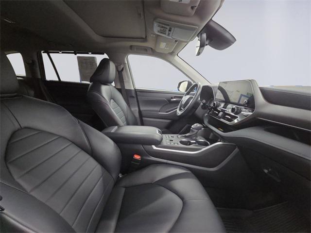used 2024 Toyota Highlander car, priced at $40,988