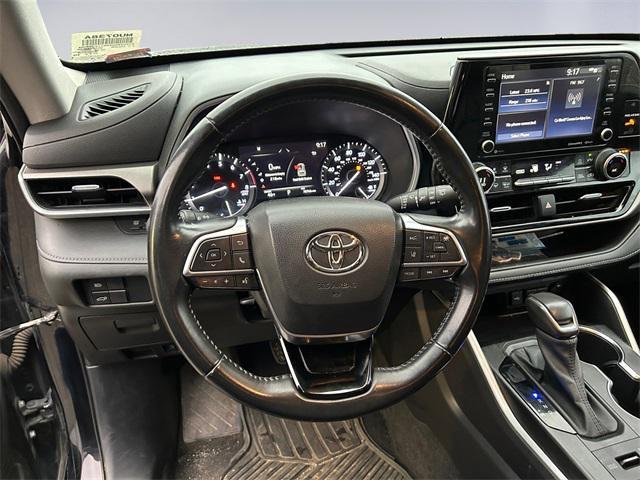 used 2021 Toyota Highlander car, priced at $31,988