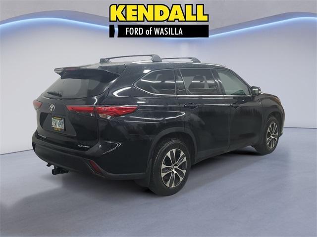 used 2022 Toyota Highlander car, priced at $39,856