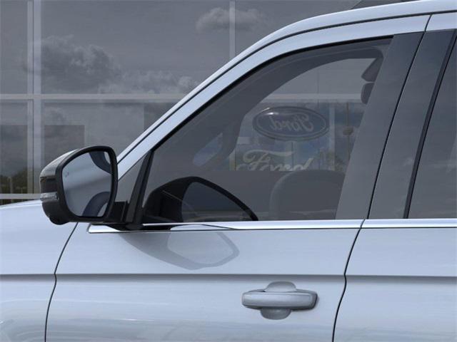 new 2025 Ford Expedition car, priced at $74,424