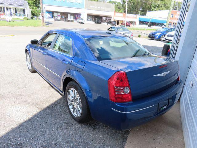 used 2009 Chrysler 300 car, priced at $3,999