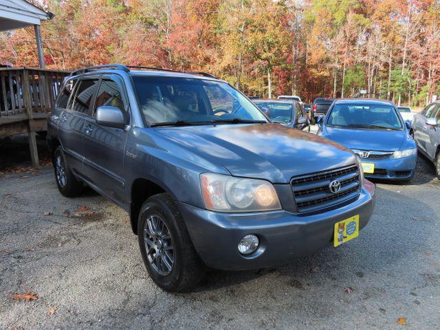 used 2003 Toyota Highlander car, priced at $3,499