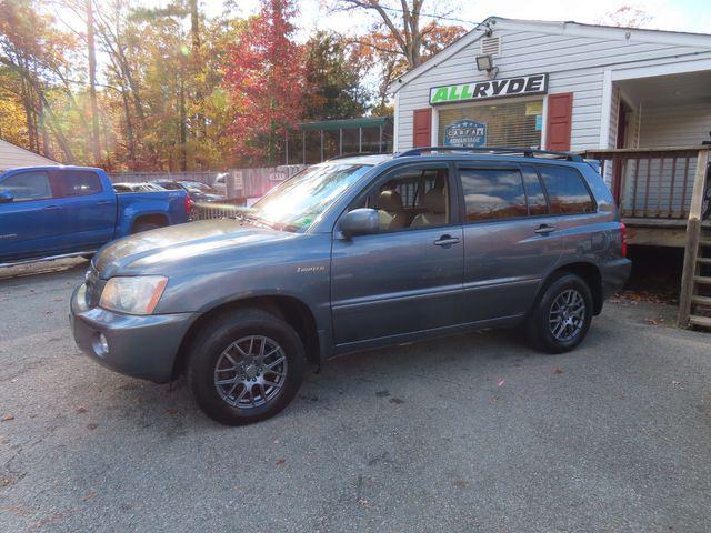 used 2003 Toyota Highlander car, priced at $3,499