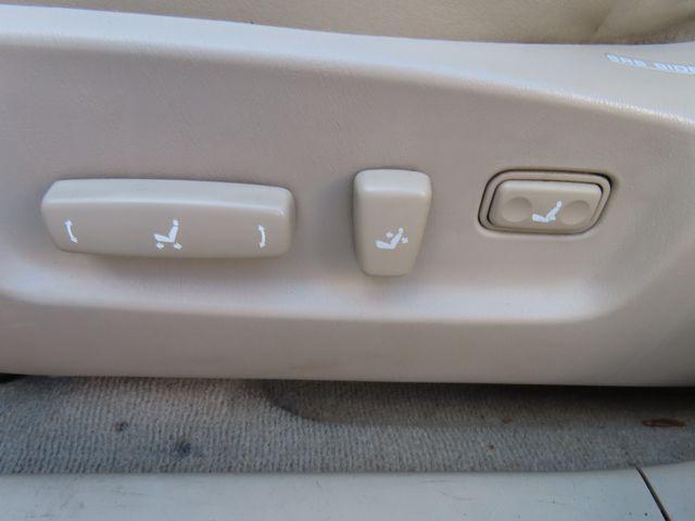 used 2003 Toyota Highlander car, priced at $3,499