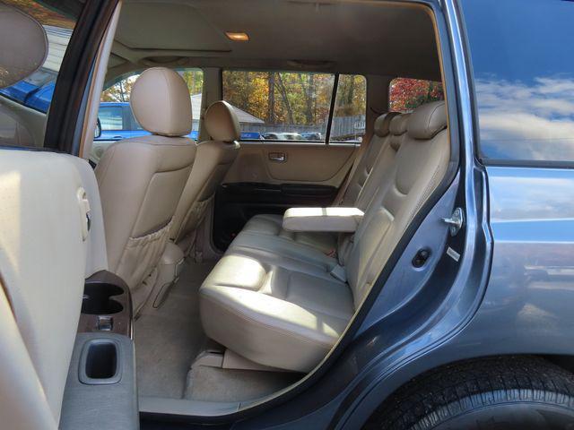 used 2003 Toyota Highlander car, priced at $3,499
