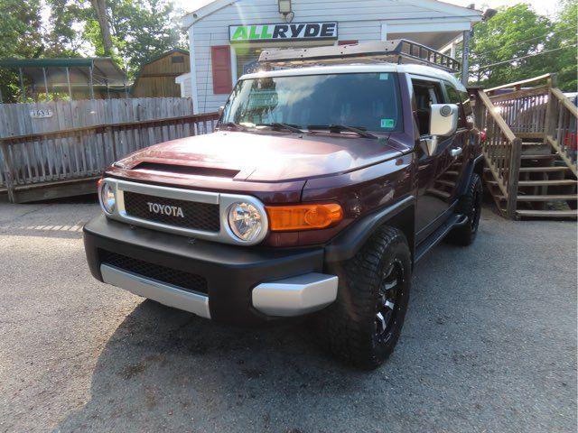 used 2007 Toyota FJ Cruiser car, priced at $10,999