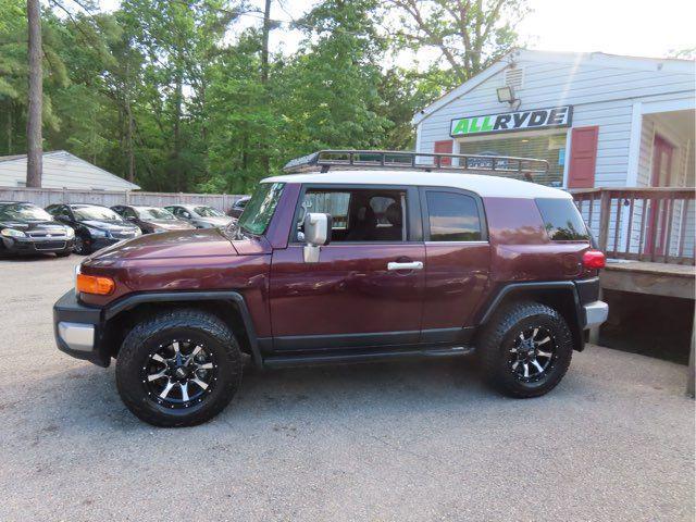 used 2007 Toyota FJ Cruiser car, priced at $10,999
