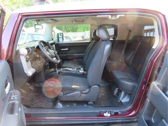 used 2007 Toyota FJ Cruiser car, priced at $10,999