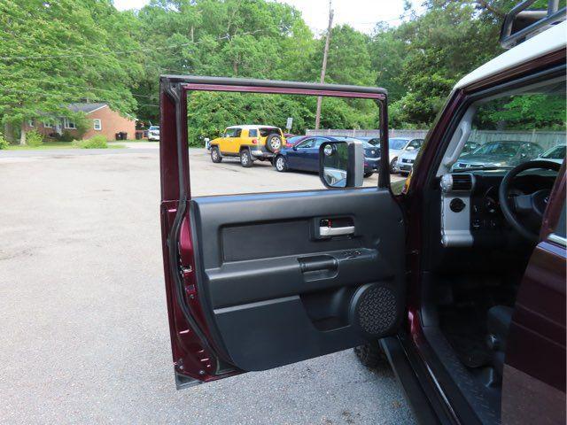 used 2007 Toyota FJ Cruiser car, priced at $10,999