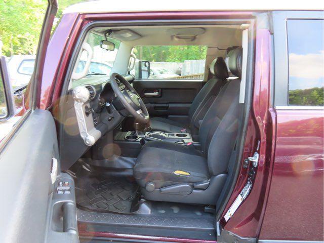 used 2007 Toyota FJ Cruiser car, priced at $10,999