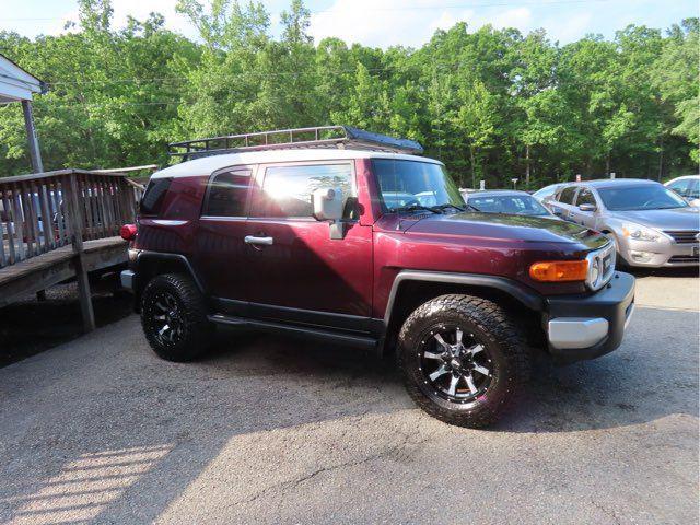 used 2007 Toyota FJ Cruiser car, priced at $10,999