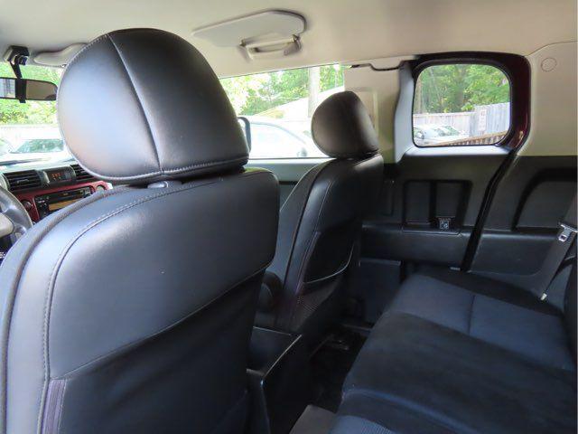 used 2007 Toyota FJ Cruiser car, priced at $10,999