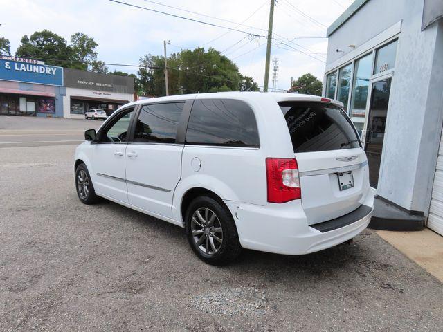 used 2015 Chrysler Town & Country car, priced at $5,999
