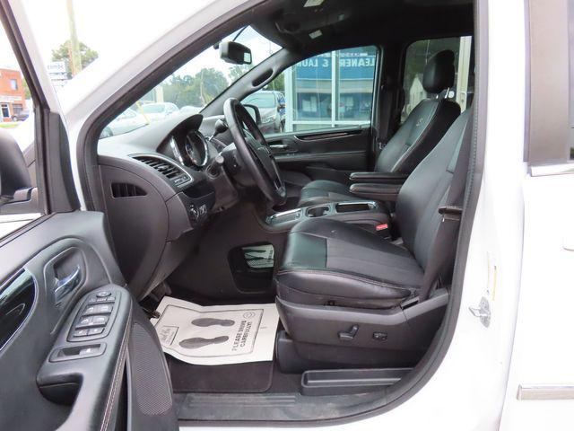 used 2015 Chrysler Town & Country car, priced at $5,999