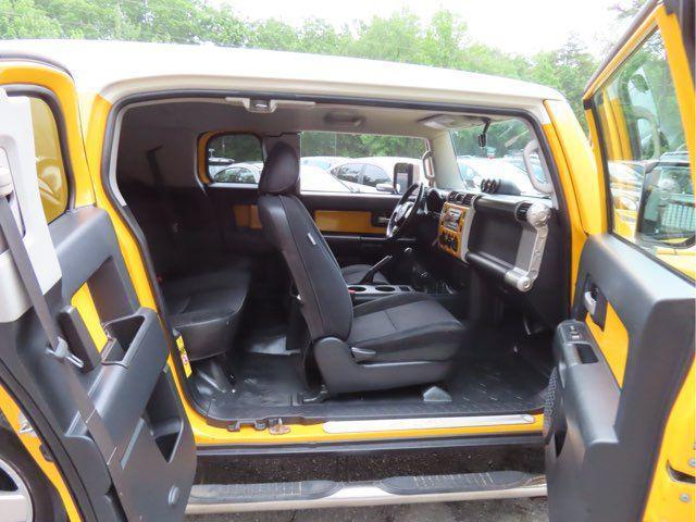 used 2007 Toyota FJ Cruiser car, priced at $10,999