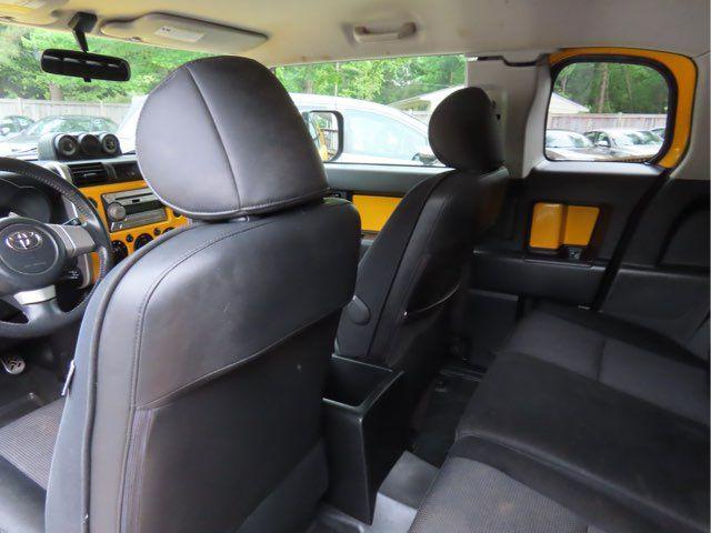 used 2007 Toyota FJ Cruiser car, priced at $10,999