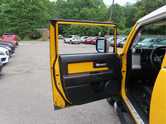 used 2007 Toyota FJ Cruiser car, priced at $10,999