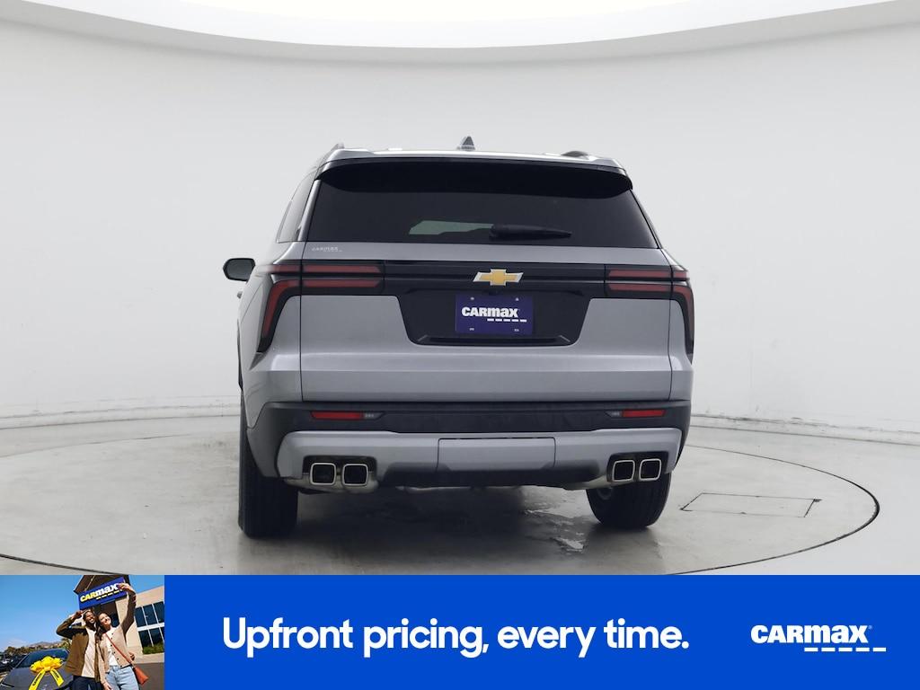 used 2025 Chevrolet Traverse car, priced at $39,998