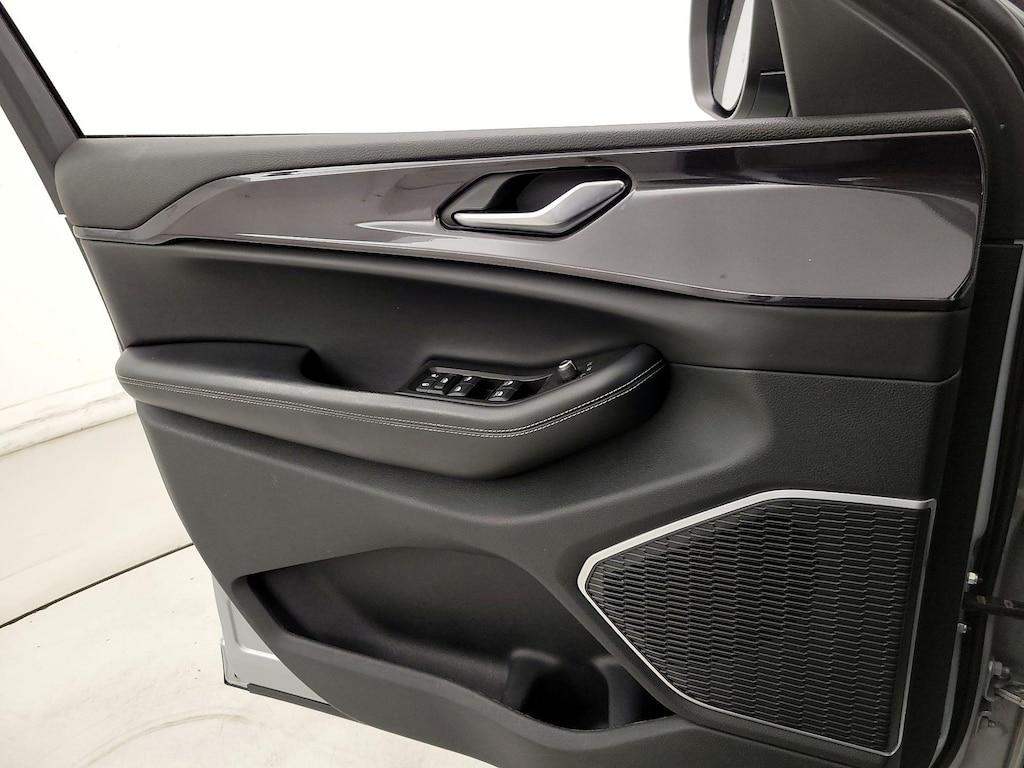 used 2021 Jeep Grand Cherokee L car, priced at $26,998