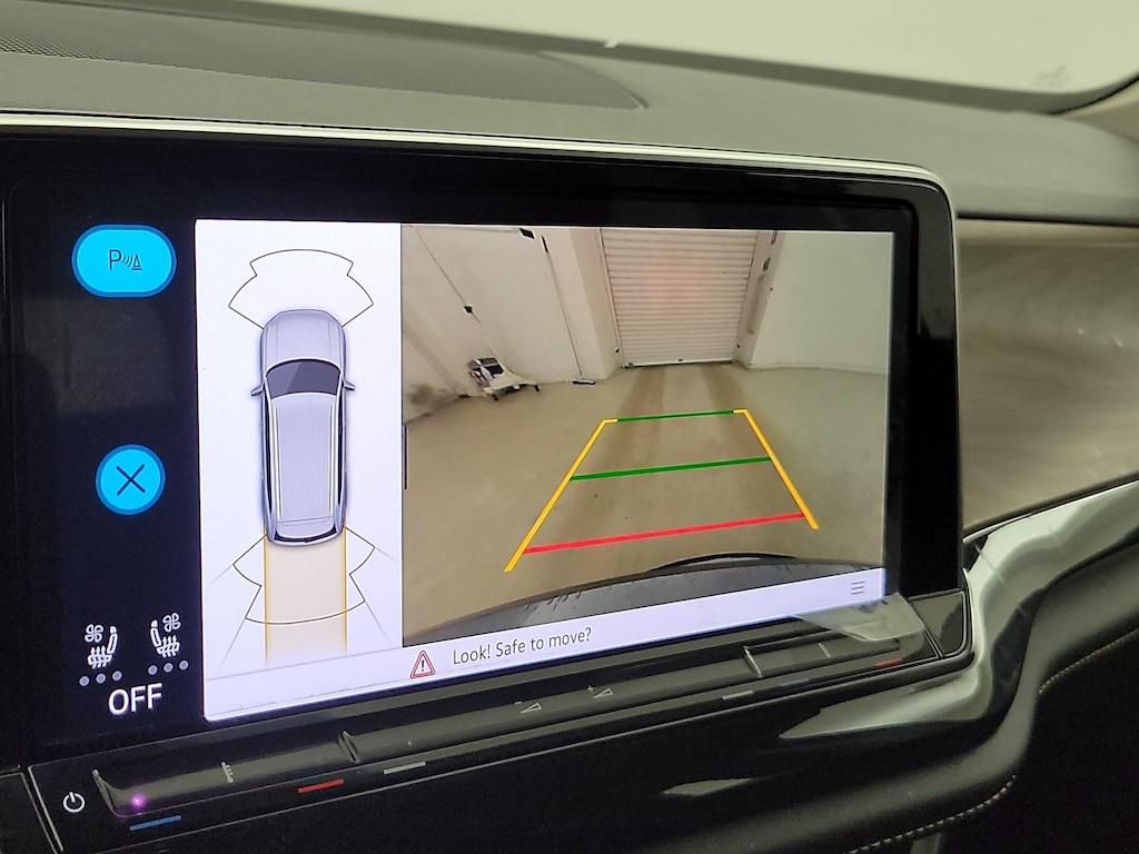 used 2024 Volkswagen Atlas car, priced at $32,998