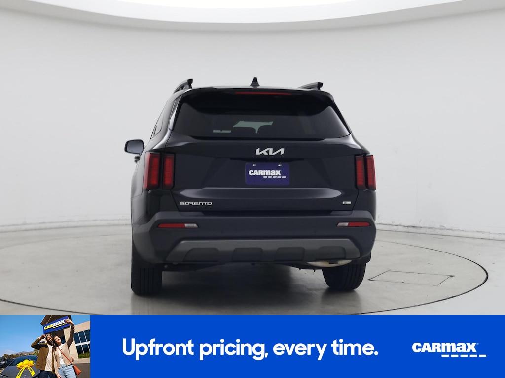 used 2023 Kia Sorento car, priced at $31,998