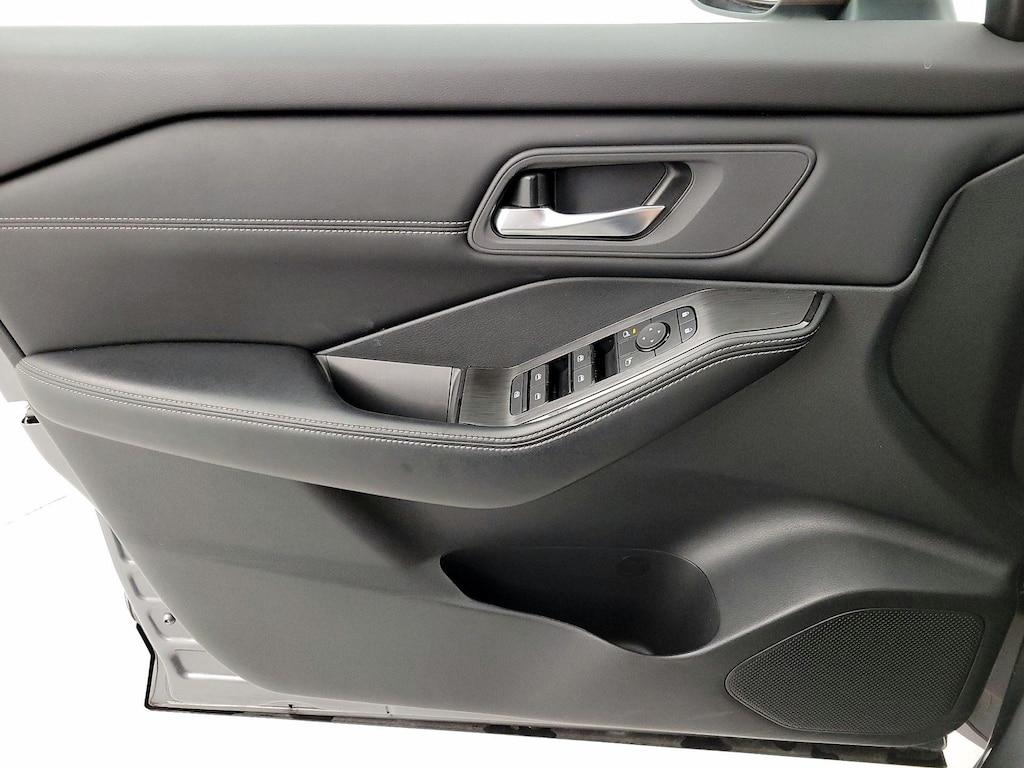 used 2024 Nissan Rogue car, priced at $28,998