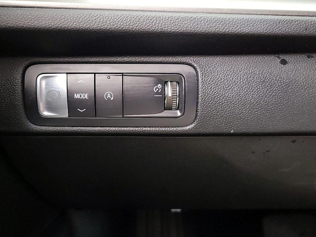 used 2025 Chevrolet Traverse car, priced at $36,998