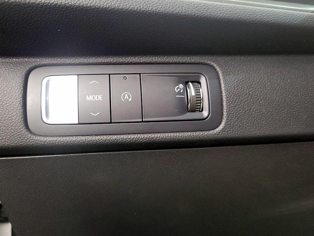 used 2025 Chevrolet Traverse car, priced at $38,998