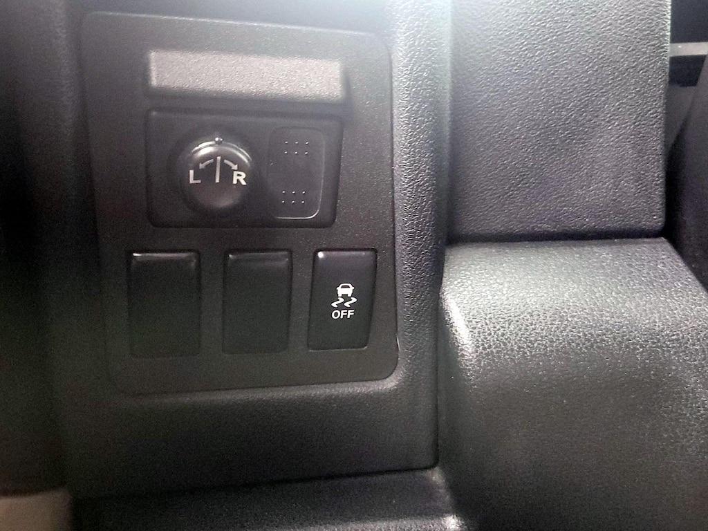 used 2015 Nissan Rogue Select car, priced at $13,998