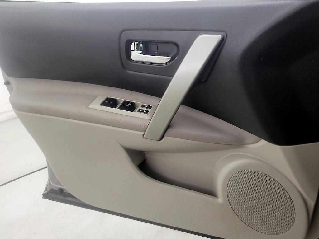 used 2015 Nissan Rogue Select car, priced at $13,998