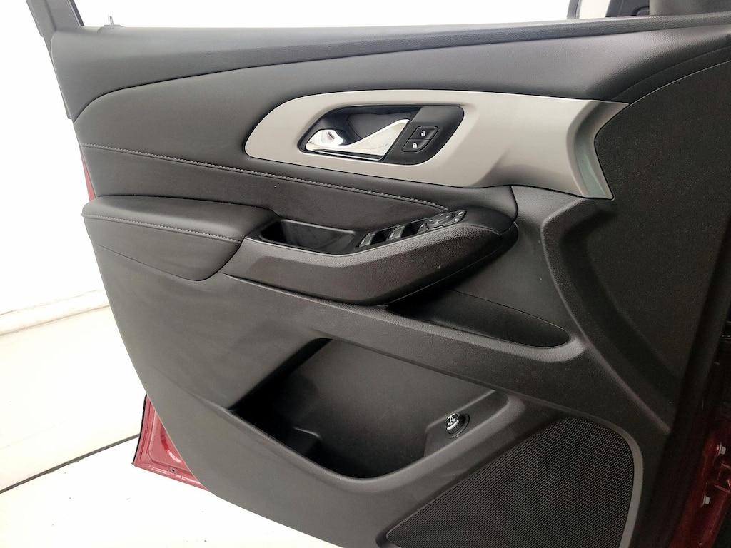 used 2023 Chevrolet Traverse car, priced at $28,998