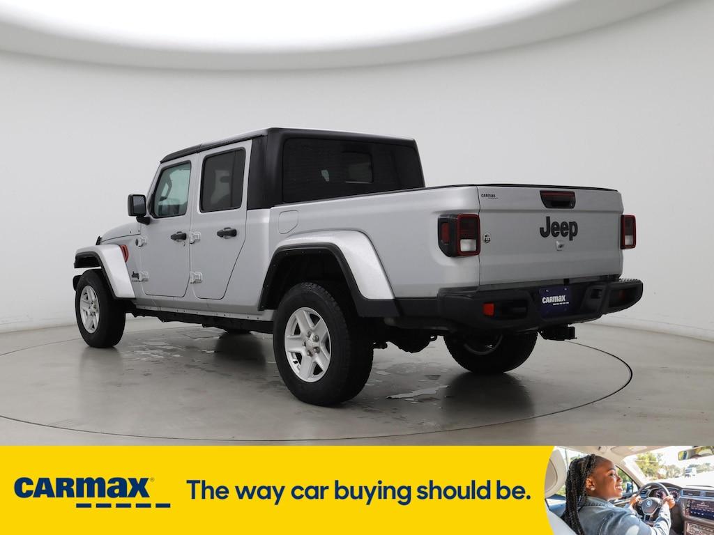 used 2022 Jeep Gladiator car, priced at $30,998