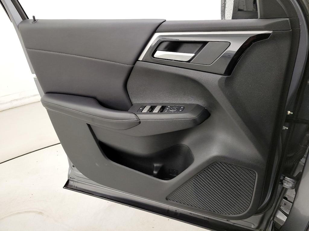 used 2023 Mitsubishi Outlander car, priced at $23,998