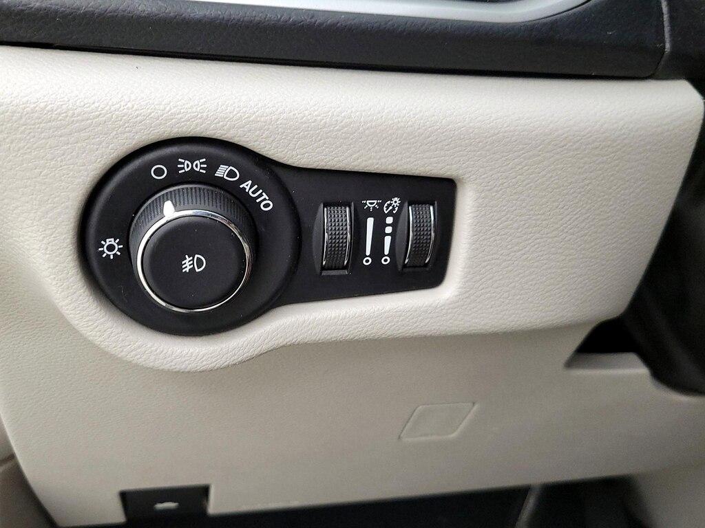used 2020 Chrysler Pacifica car, priced at $26,998