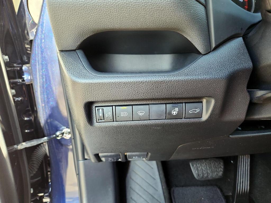 used 2020 Toyota RAV4 car, priced at $26,998
