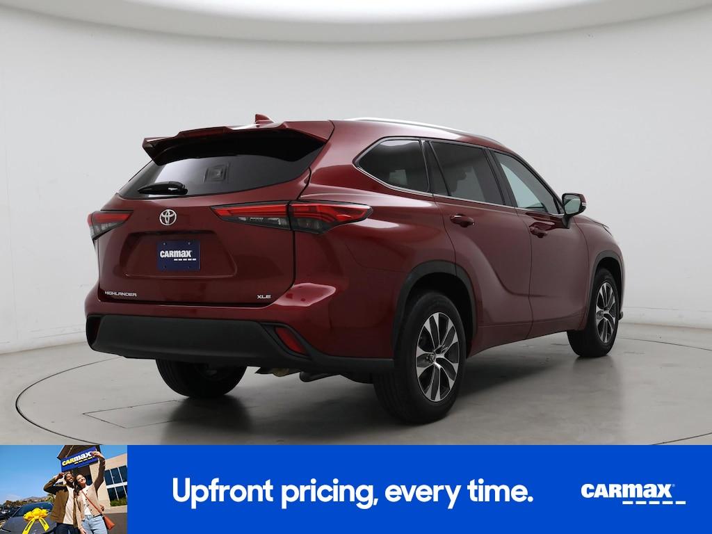 used 2021 Toyota Highlander car, priced at $30,998