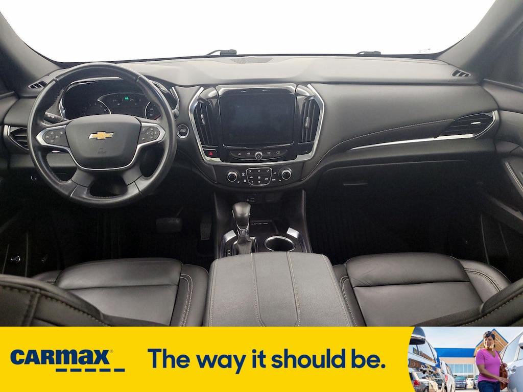 used 2022 Chevrolet Traverse car, priced at $32,998