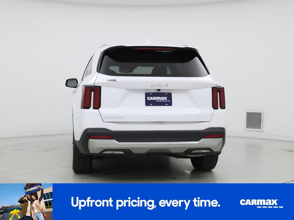 used 2024 Kia Sorento car, priced at $31,998