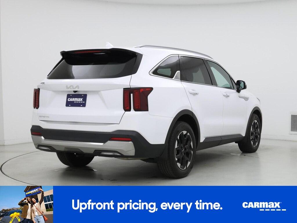 used 2024 Kia Sorento car, priced at $31,998