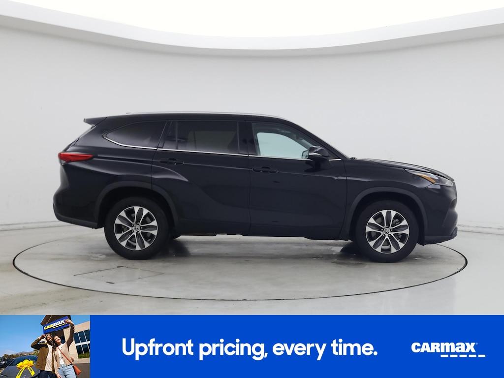 used 2021 Toyota Highlander car, priced at $30,998